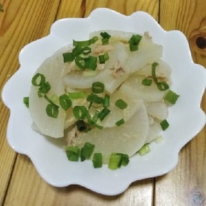 お酒のあてにも☆大根とツナの炒め物